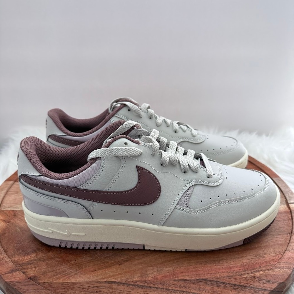 Nike Gamma Force Wmns Size 10 Smokey Mauve Lt Bone Violet New DX9176-001